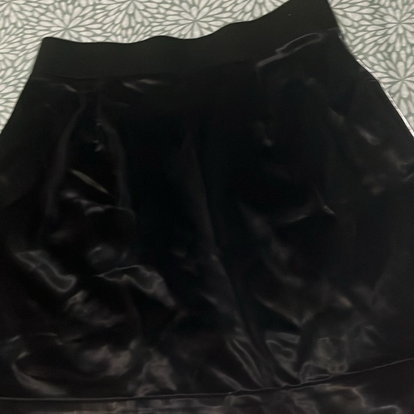 Adidas women skirt - Picture 4 of 5